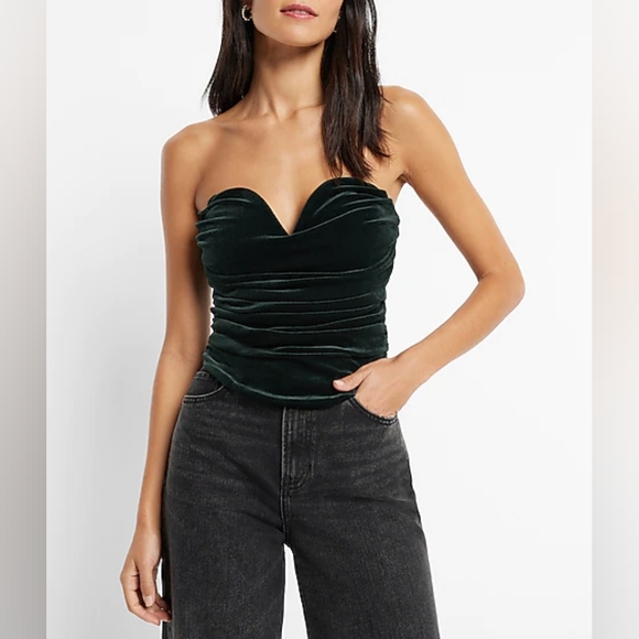 Express Dark Green Velvet Crop Top - Picture 2 of 8